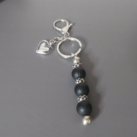 Handmade Black Silicone Beaded Keychain with Heart Charm - Picture 4 of 4